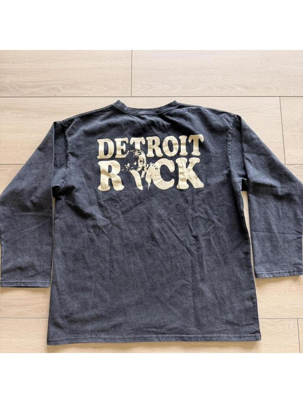 Hysteric Glamour Men's Black and Grey Tshirt - Picture 3 of 4